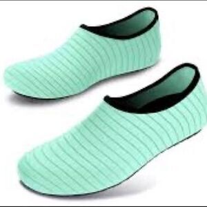 Lily Women’s Aqua Water Socks Shoes sz S NEW #Bag E​​​